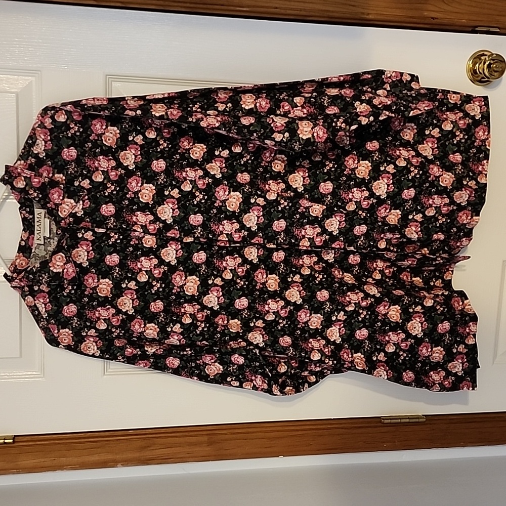 Kalama 2X Flowered Blouse